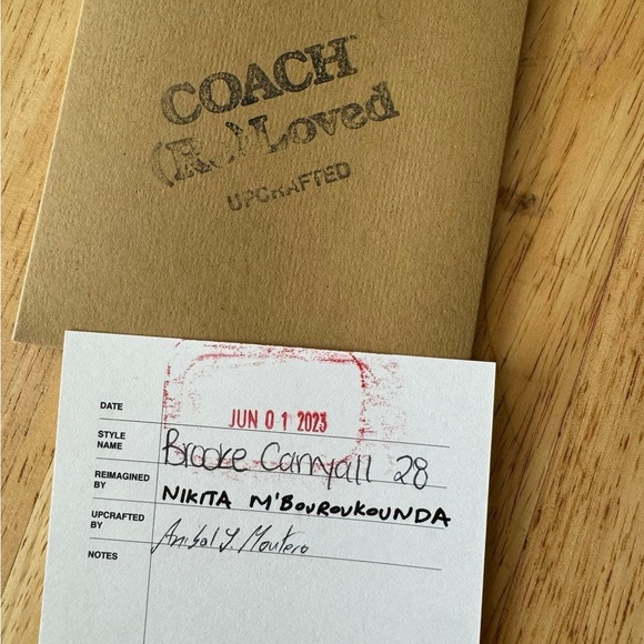 BRAND NEW UPCRAFTED BROOKE CARRYALL 28 IN SIGNATURE CANVAS
 - Picture 15 of 16